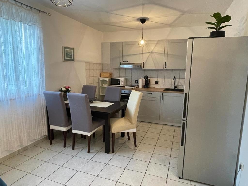 פטרצ'אנה Apartments Antonija Punta Skala Next To Falkensteiner Resort מראה חיצוני תמונה