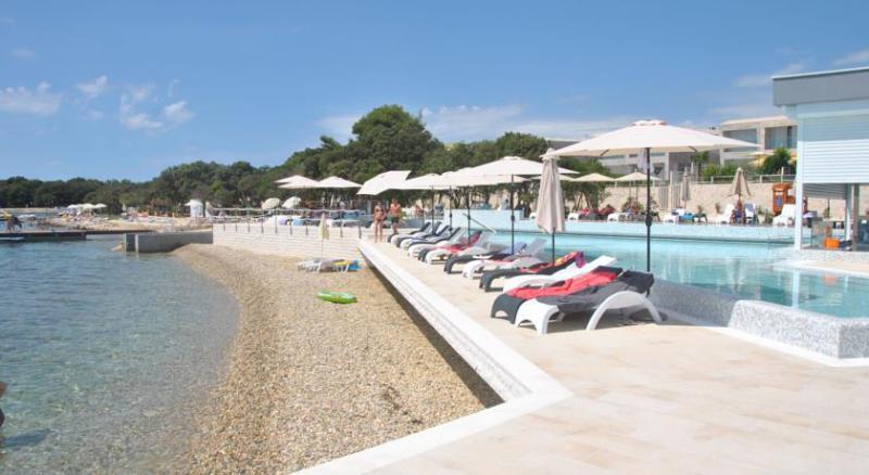 פטרצ'אנה Apartments Antonija Punta Skala Next To Falkensteiner Resort מראה חיצוני תמונה